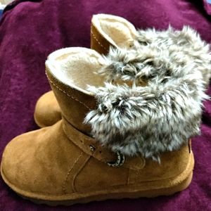 Women's BearPaws Koko size 9
